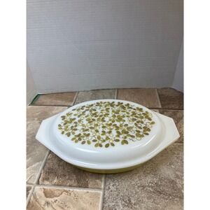 Pyrex 1 1/2 Quart Divided Casserole Dish with Lid Green Floral Pattern